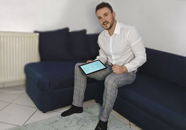 Beratung mit Tablet - Paul Hafemann - Sporttherapie, Körpertherapie, Körperpsychotherapie